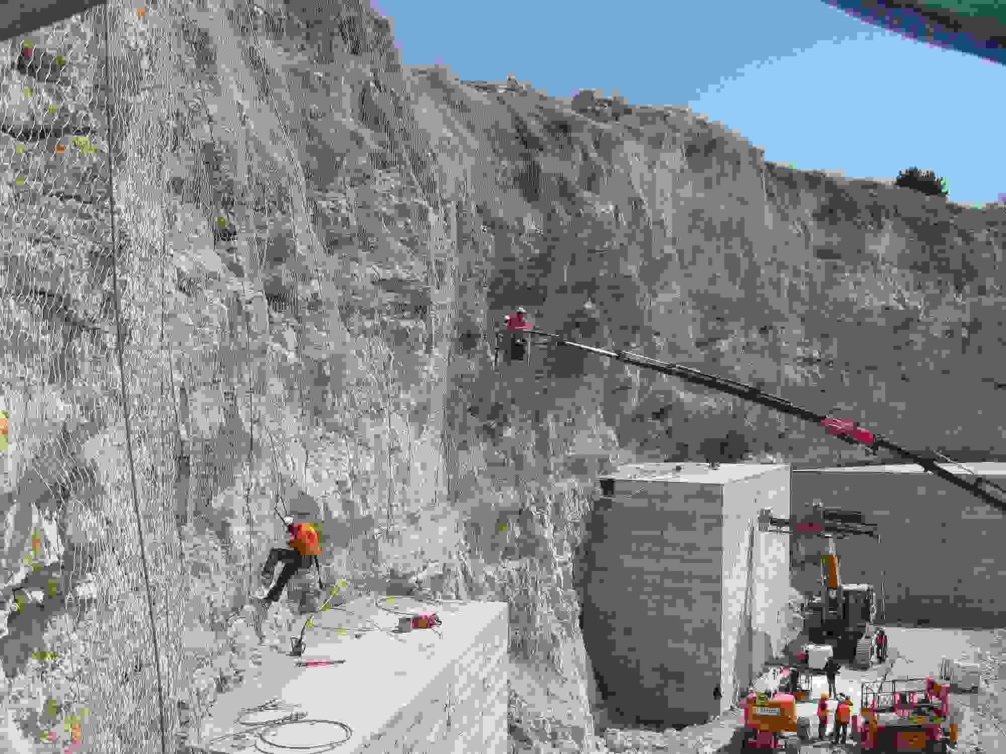 Securing the Rosh Haayin tunnel portal