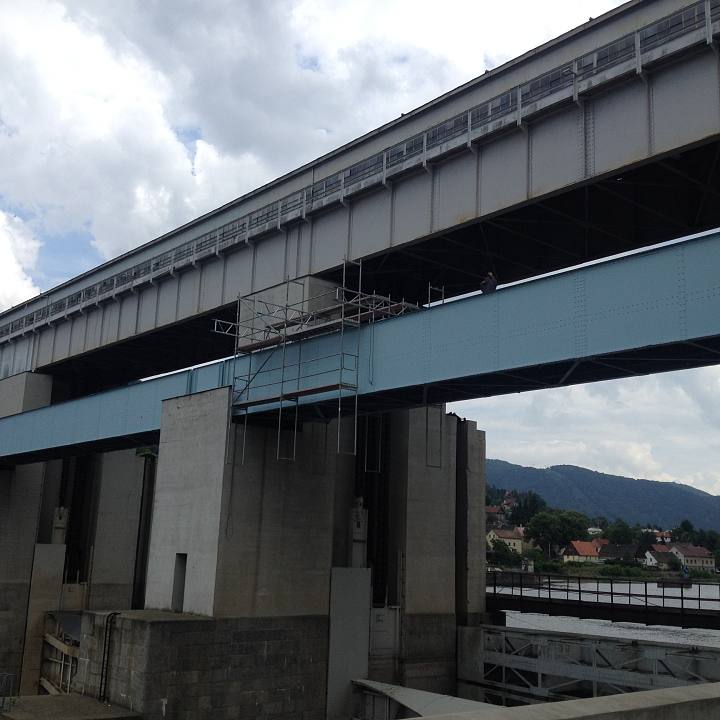 Wasserwerk Střekov, Reparatur einer Fußgängerbrücke