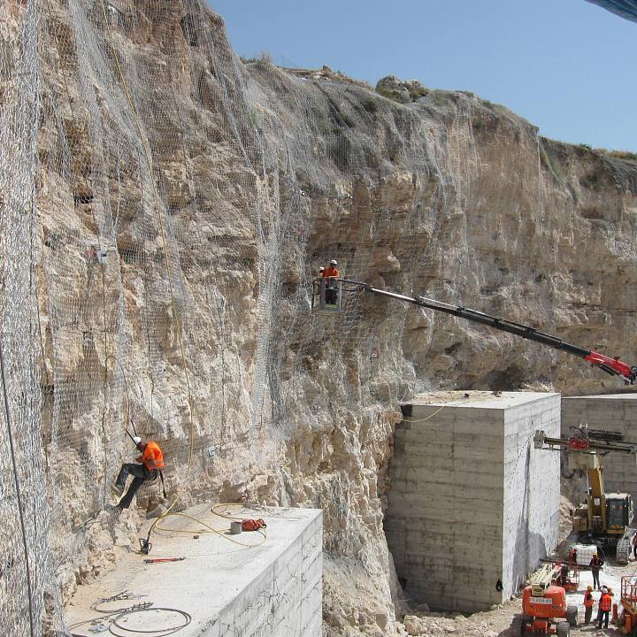 Absichern des Tunnelportals von Rosh Haayin