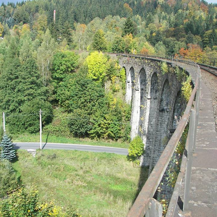 Reparatur der Brücke in km 21.226 auf der Bahnstrecke Liberec - Szklarska Poreba
